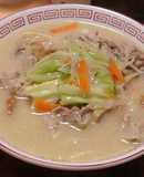 豚骨＋鶏ガラ半々で節約版の長崎ちゃんぽん