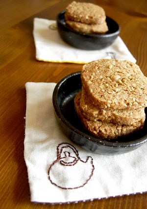 全粒粉とゴマのザクザククッキー-レシピのメイン写真