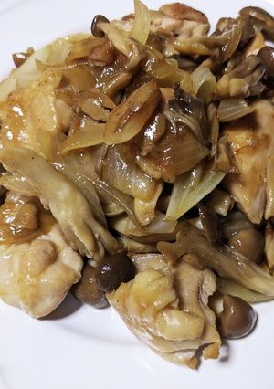 鶏もも肉ときのこのピリ辛炒め-レシピのメイン写真