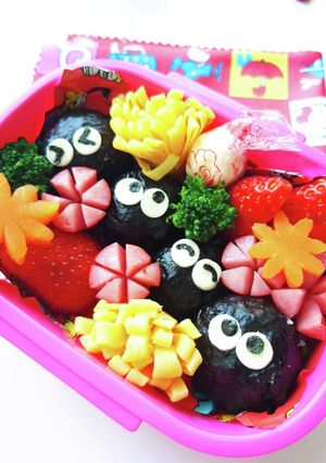 まっくろくろすけお弁当 キャラ弁-レシピのメイン写真
