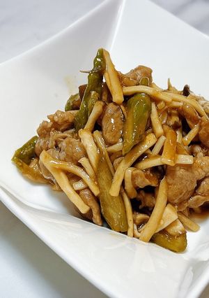 エリンギとアスパラの豚肉オイスター炒め-レシピのメイン写真