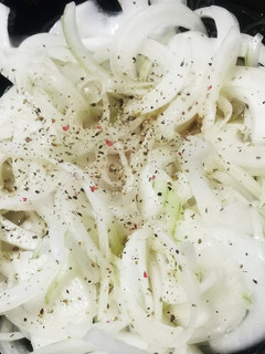 超絶簡単 新玉ねぎのタイ風 健康サラダ-レシピのメイン写真