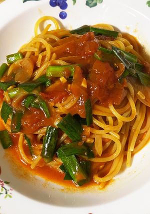 フライパン１つで完成！ニラトマパスタ-レシピのメイン写真