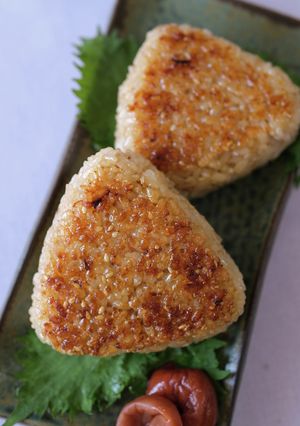 かつお節のだし香る　醤油焼きおにぎり-レシピのメイン写真