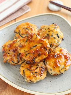 簡単♡ひじき入り鶏つくねの梅照り焼き-レシピのメイン写真