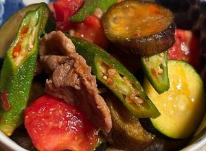 【夏バテ予防】夏野菜の甘辛スタミナ丼-レシピのメイン写真