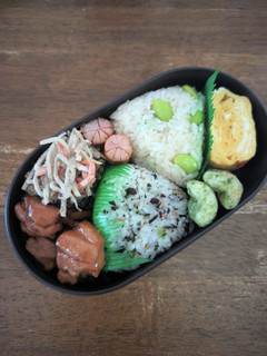 JK☆お豆おにぎり&梅ワカメおにぎり♪-レシピのメイン写真