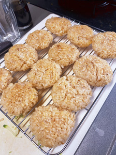 簡単☆つかみ食べ☆チーズ焼きおにぎり-レシピのメイン写真