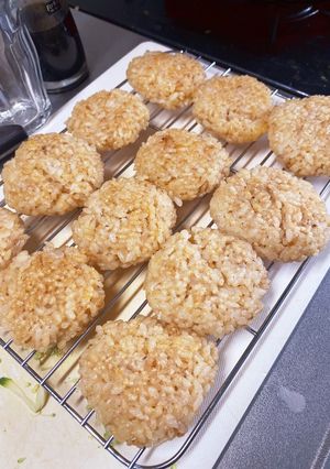 簡単☆つかみ食べ☆チーズ焼きおにぎり-レシピのメイン写真