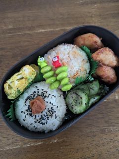 JK☆鮭&梅の丸おにぎり弁当♪-レシピのメイン写真