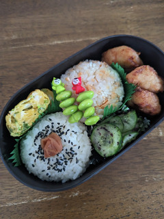 JK☆鮭&梅の丸おにぎり弁当♪-レシピのメイン写真