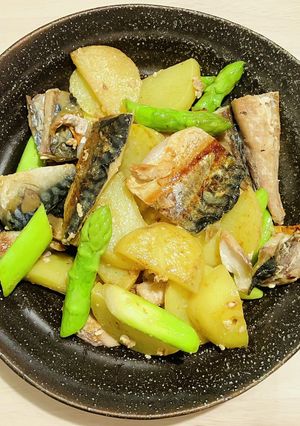 鯖フィレのじゃがアスパラ塩レモン炒め-レシピのメイン写真