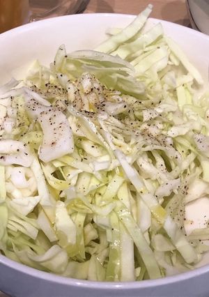 千切りキャベツのやみつきサラダ-レシピのメイン写真