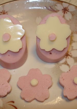 春のお弁当に✿お魚ソーセージのお花✿桜-レシピのメイン写真