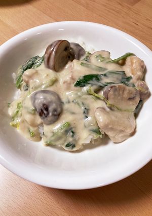 マッシュルームと鶏肉のホワイトソース煮-レシピのメイン写真