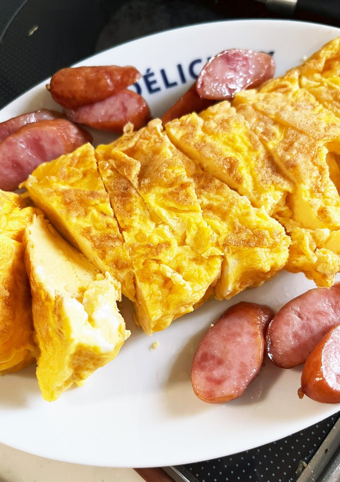 卵焼き器で、朝のオムレツ(塩卵焼き)-レシピのメイン写真