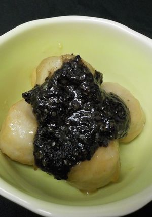 揚げ里芋の黒ゴマソースかけ-レシピのメイン写真