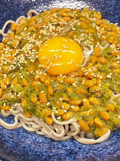 茹でて混ぜるだけ! めかぶ納豆そば!-レシピのメイン写真