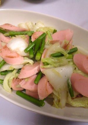 白菜と✿魚肉ソーセージの✿シンプル✿炒め-レシピのメイン写真