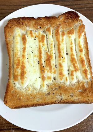 さけるチーズトースト-レシピのメイン写真