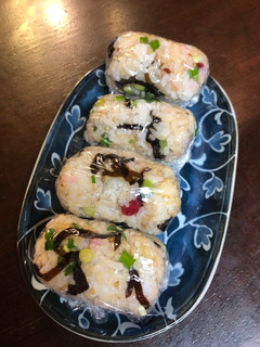 天かす・梅・昆布・ネギ♡おにぎり-レシピのメイン写真