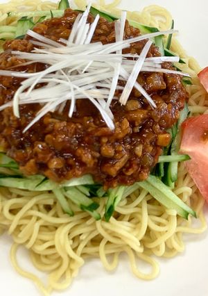 トマトと雪中椎茸の冷やしジャージャー麺-レシピのメイン写真