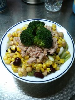 サラダにおいしい豆水煮のヘルシーサラダ-レシピのメイン写真