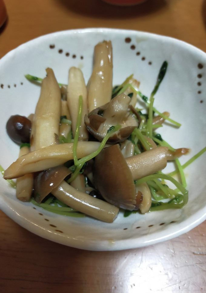 シメジと豆苗の炒め物-レシピのメイン写真