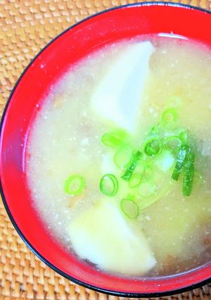 なめこと豆富・じゃがいもの味噌汁-レシピのメイン写真