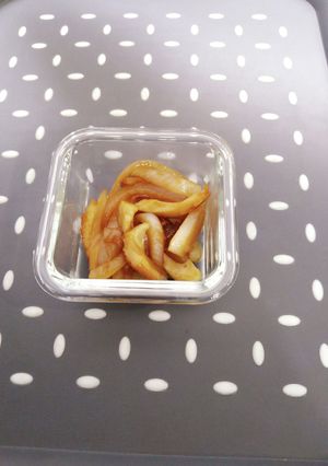 お弁当に◎玉ねぎとちくわのソース炒め-レシピのメイン写真