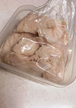 筋肉モリモリ☆鶏胸肉やわらか〜な塩麹加熱-レシピのメイン写真