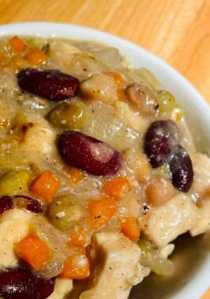 鶏胸肉とミックスビーンズの塩麹煮込み-レシピのメイン写真