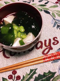 即席!ワカメと豆腐と枝豆のお吸い物-レシピのメイン写真