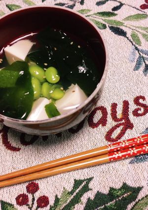 即席！ワカメと豆腐と枝豆のお吸い物-レシピのメイン写真