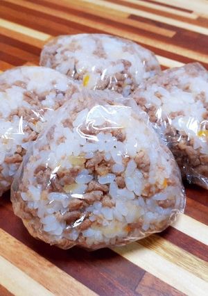 そぼろチーズおにぎり-レシピのメイン写真