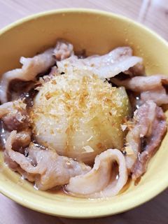 新玉ねぎと豚肉のレンジ蒸し-レシピのメイン写真