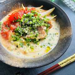 รูปของ 塩豚とトマトの豆乳ラーメン