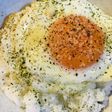 毎日のしろごはん●チーかけ目玉焼きごはん
