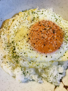 毎日のしろごはん●チーかけ目玉焼きごはん-レシピのメイン写真