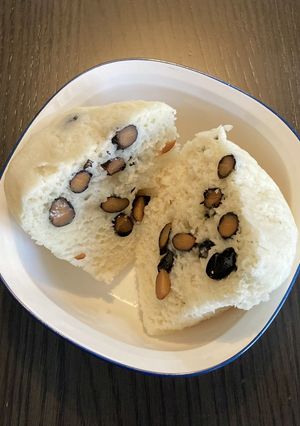 簡単混ぜるだけ ●○︎● 黒まめ蒸しパン-レシピのメイン写真