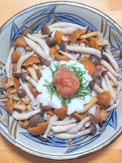 キノコの梅煮と山芋トロロの和風パスタ-レシピのメイン写真