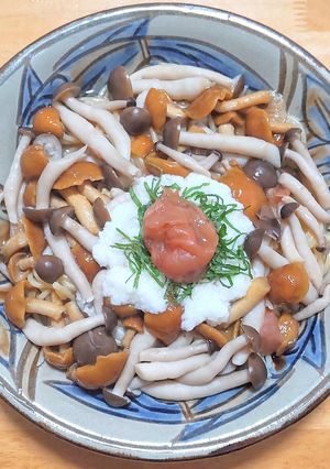 キノコの梅煮と山芋トロロの和風パスタ-レシピのメイン写真
