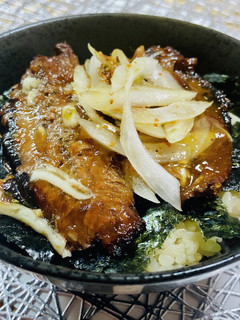 缶詰で簡単【いわし】香ばしオニスラマヨ丼-レシピのメイン写真