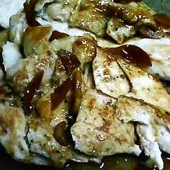 รูปของ 超簡単♪柔らか鶏むね肉のにんにく醤油
