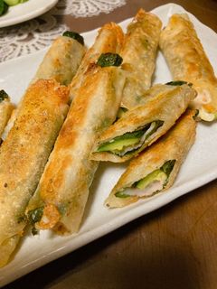 餃子の皮〜ズッキーニとベーコンチーズ焼き-レシピのメイン写真