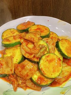 豚バラ肉とズッキーニのキムチ炒め-レシピのメイン写真