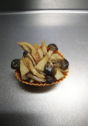 お弁当に◎しめじとちくわの味噌マヨ炒め-レシピのメイン写真