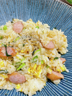 小松菜とウインナーのチャーハン-レシピのメイン写真
