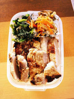 作り置き♪♪塩麹豚肉お弁当-レシピのメイン写真