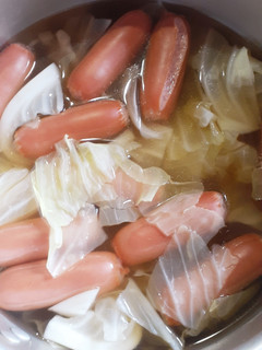 簡単★キャベツとソーセージのスープ-レシピのメイン写真